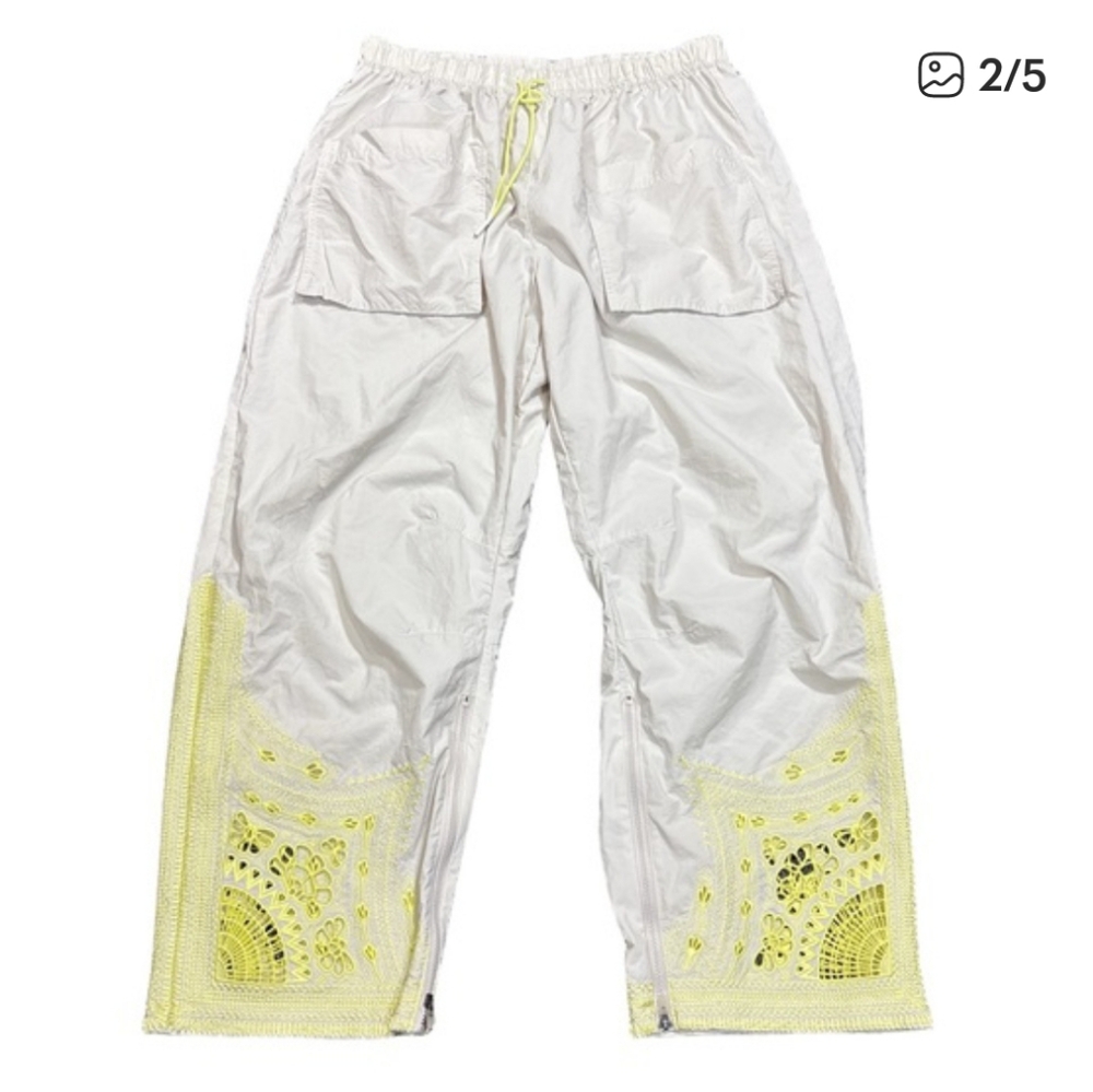 🍁🌺🍀Free People fly by night embroidered cargo style cropped hiking pants